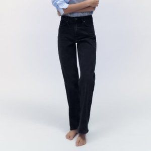 NWT Zara high-rise straight fit regular length jeans black size 6